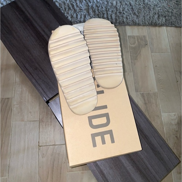 YEEZY Slides in “pure” US Men 10 - Picture 5 of 5